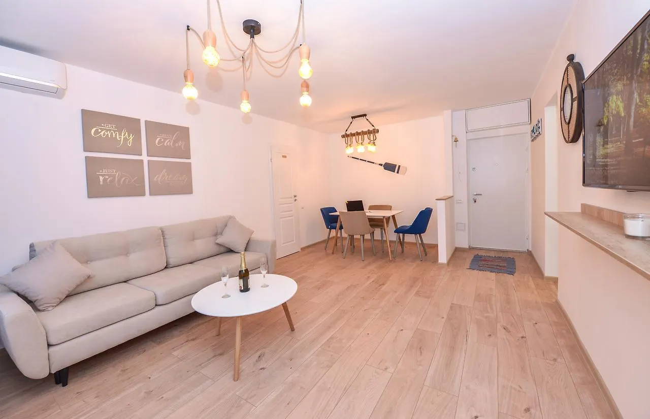 Grand Accommodation Apartments Bucarest Romania